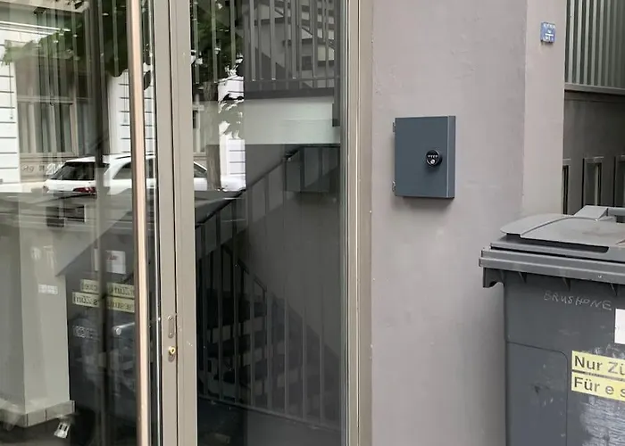 1br Flat - Center With Balcony - West3 Apartment