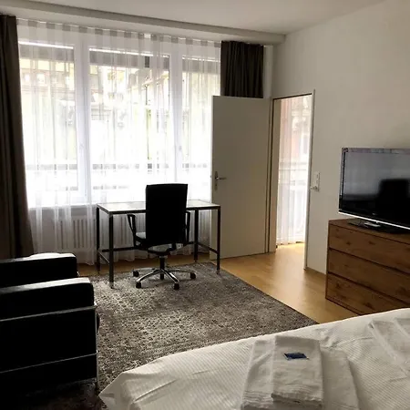 1br Flat - Center With Balcony - West3 Zürich